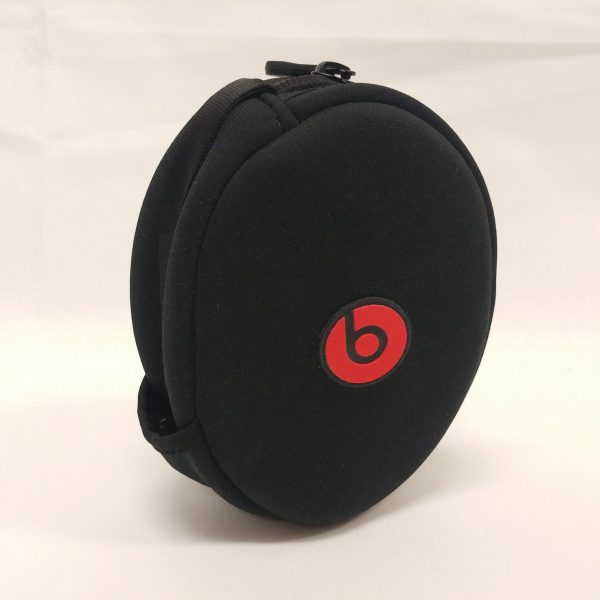 beats carrying pouch