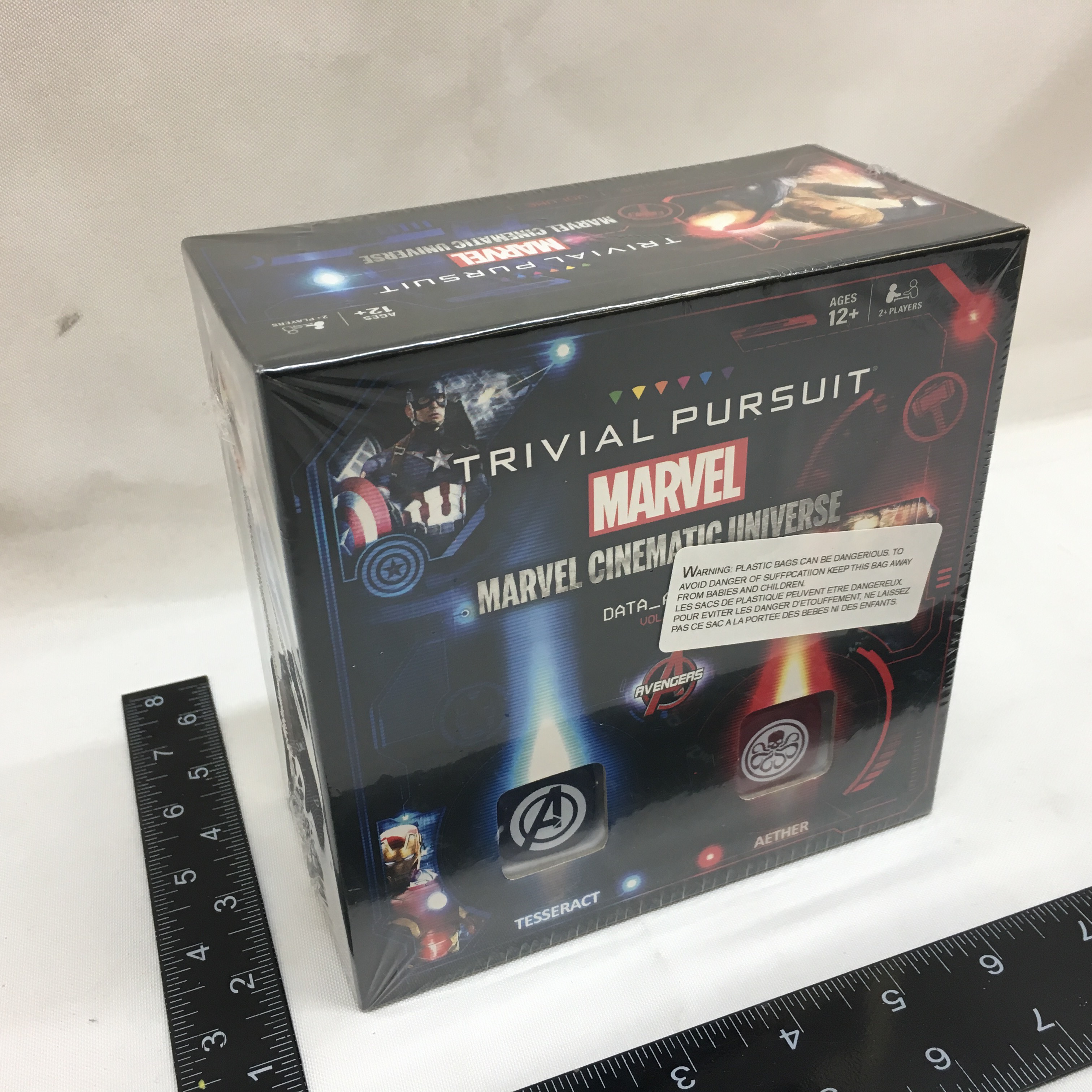 Trivial Pursuit Marvel Cinematic Universe Volume 1